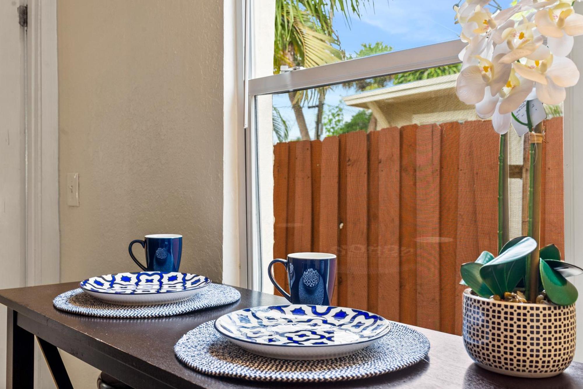 Chic Downtown Vacation Home And Guest Home West Palm Beach Ngoại thất bức ảnh