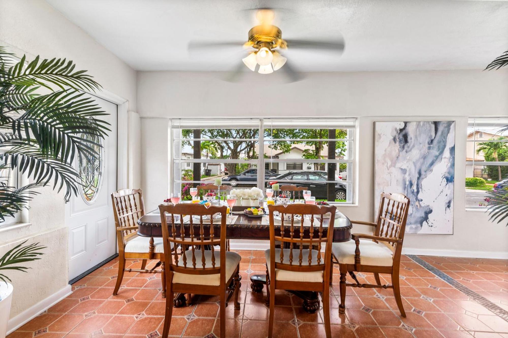 Chic Downtown Vacation Home And Guest Home West Palm Beach Ngoại thất bức ảnh