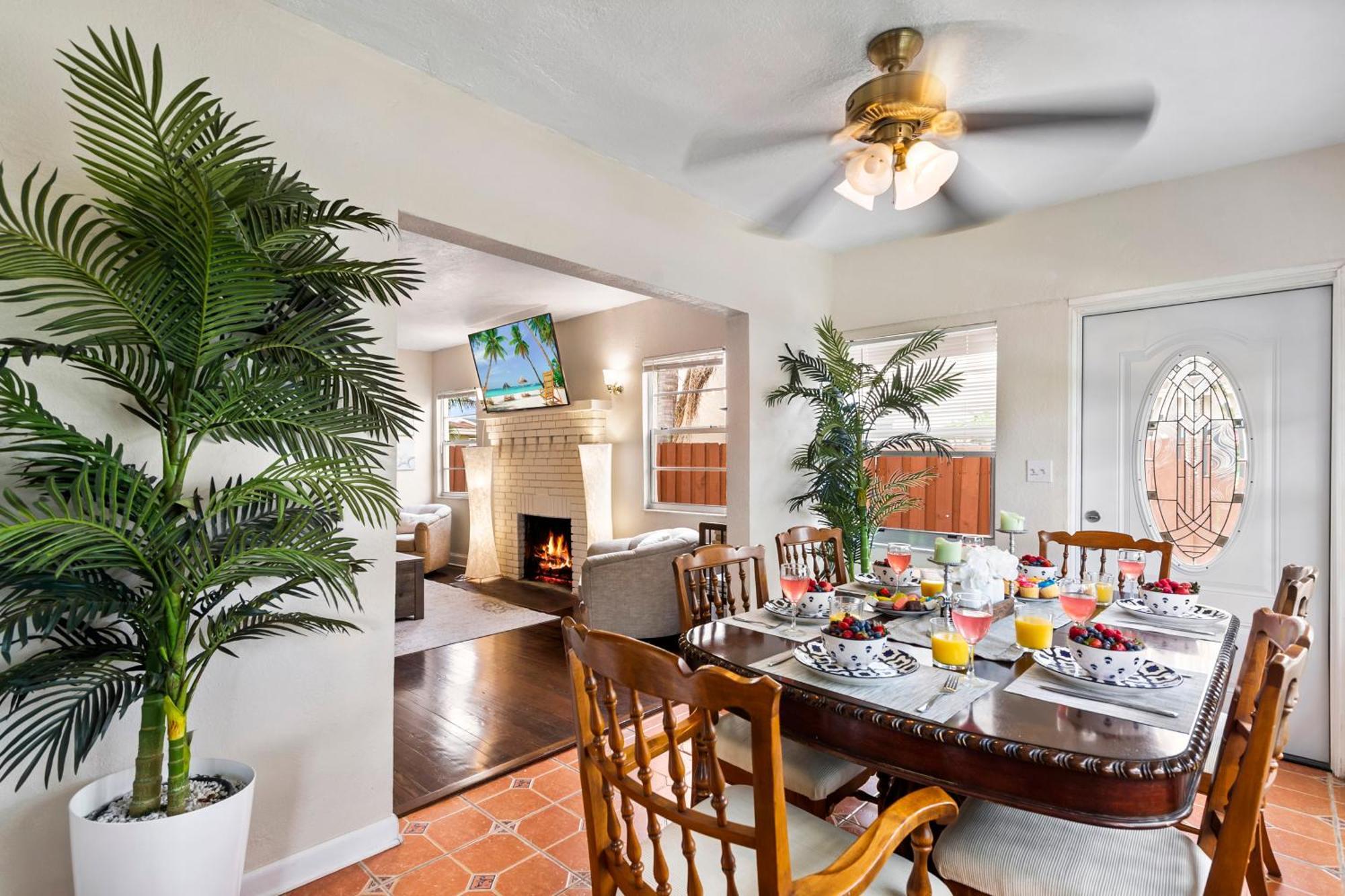 Chic Downtown Vacation Home And Guest Home West Palm Beach Ngoại thất bức ảnh